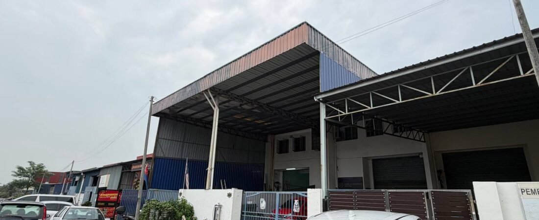 1.5-Storey Terrace Factory for Rent