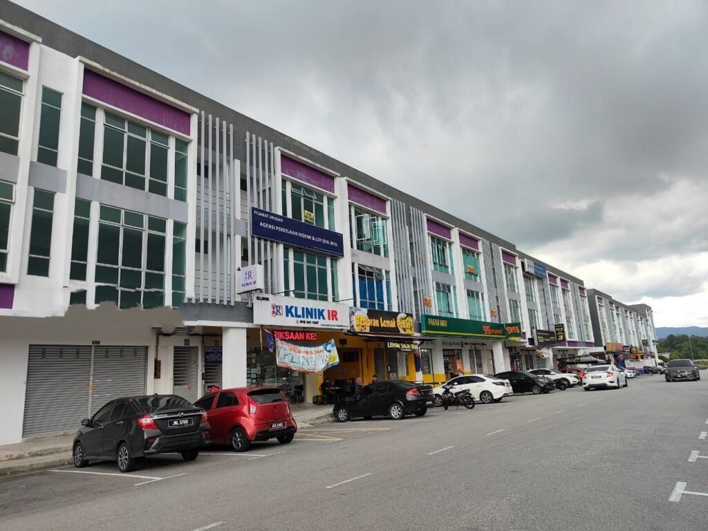 3-Storey Shop Lot for Sale