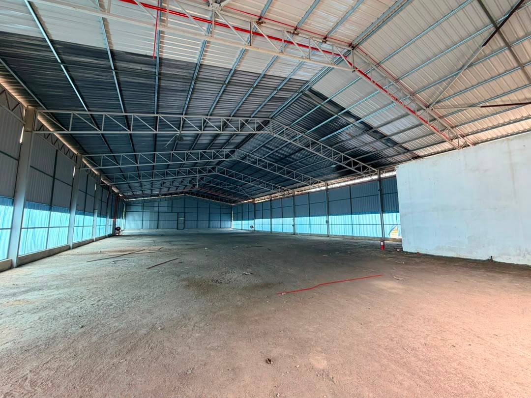 Detached Open-Sided Factory for Rent