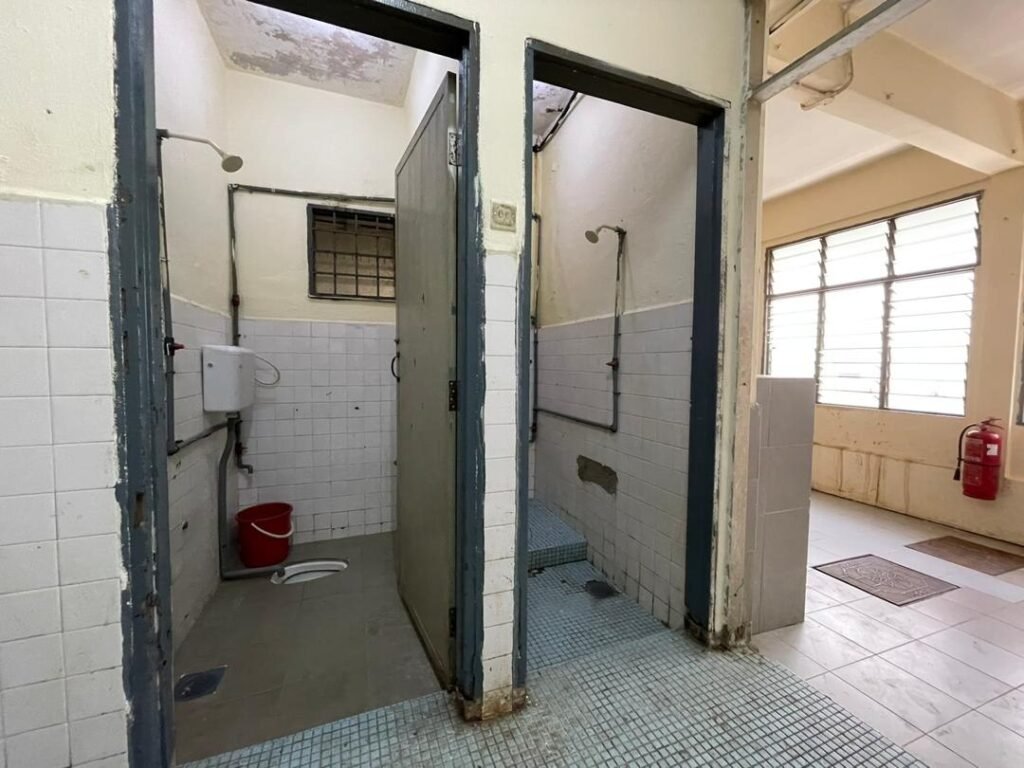 Commercial Worker Hostel for Sale in Senai