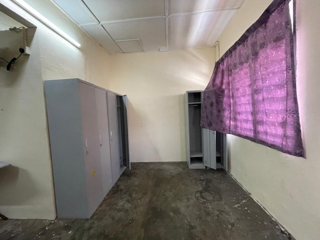 Commercial Worker Hostel for Sale in Senai