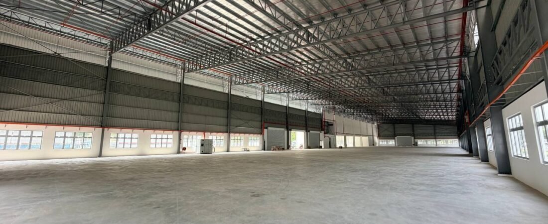 Detached Factory with Mezzanine Office for Rent