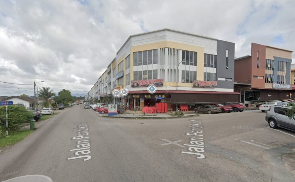3-Storey Corner Shop Lot for Rent at Taman Ungku Tun Aminah