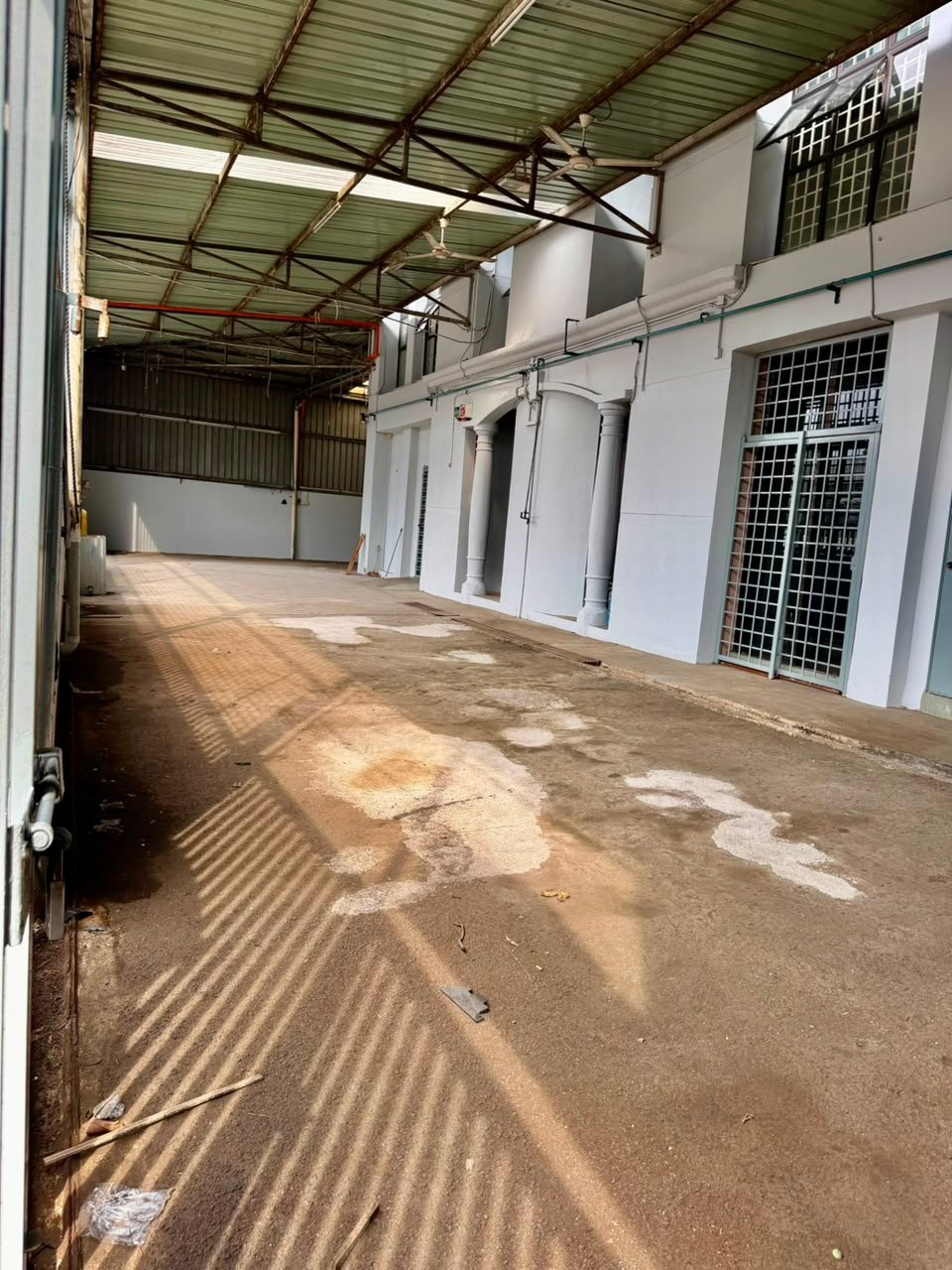 1.5-Storey Semi-Detached Factory for Rent property photo 5