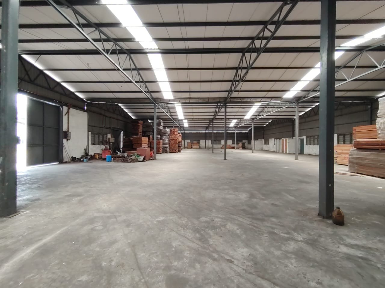 Medium Industrial Factory with Land for Sale property photo 3